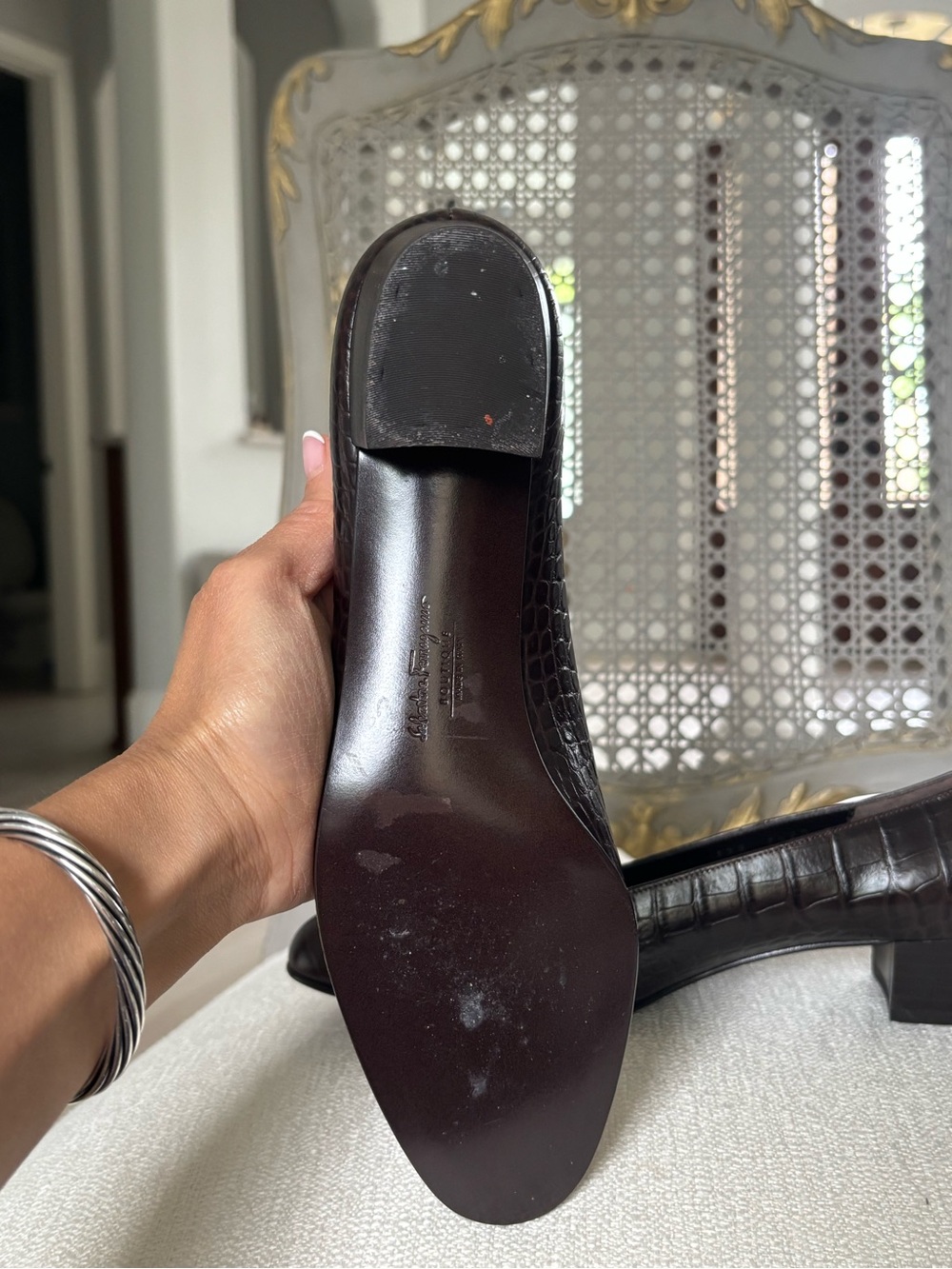 ✨ Salvatore Ferragamo Vara Pumps  Brown Croc-Embossed Calf Leather✨ - Picture 5 of 11
